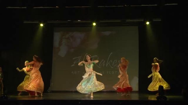 Школа индийского танца "Сандари" смотреть онлайн