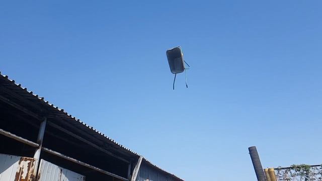 How the passenger airbag deploys! Как срабатывает подушка безопасности пассажира! смотреть онлайн