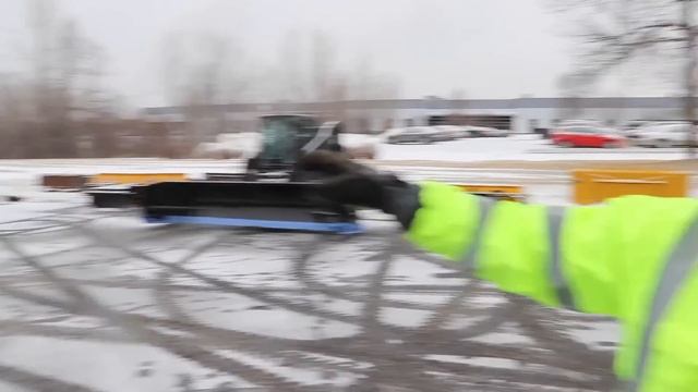 Snow Plow or a Snow pusher - Whats best For a tractor, loader or skid steer смотреть онлайн