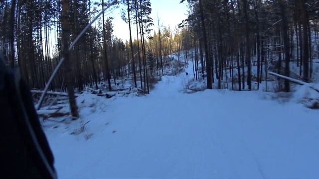 Первая покатушка на лыжах в 2020 году | Спуски на беговых лыжах смотреть онлайн