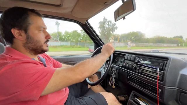 VW Golf 2 - древний, но пожалуй лучший Авто для города... смотреть онлайн