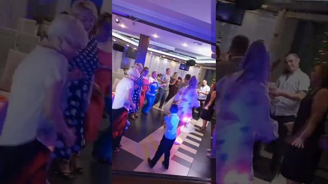 Танцующий Диджей Волгоград смотреть онлайн