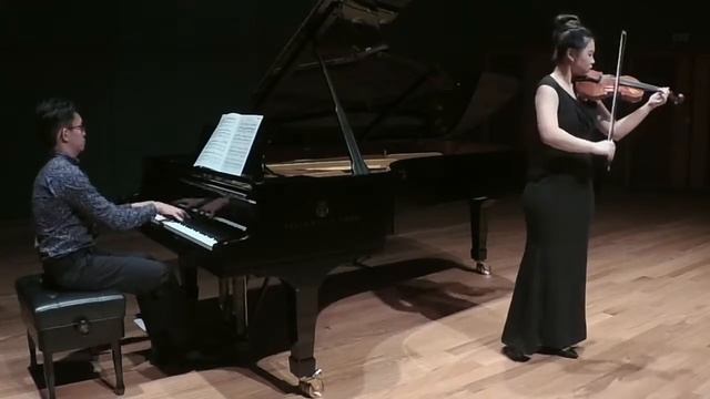 Johannes Brahms - Hungarian Dances WoO1, Nos 1 & 5 смотреть онлайн
