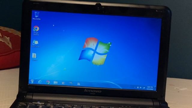 This Old Lenovo Netbook Has... Windows 7? | Mythik_J