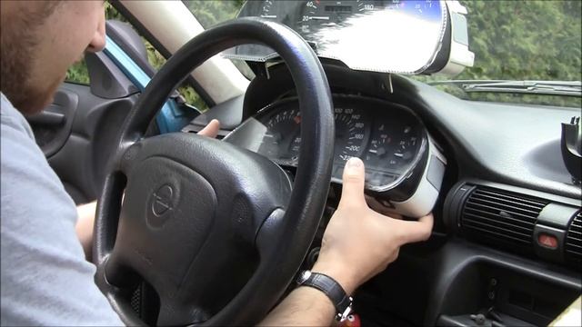 Kombiinstrument wechseln / Drehzahlmesser nachrüsten (Beispiel an einem Opel Astra F) смотреть онлайн