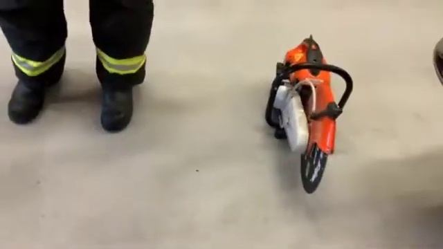 Hurst E draulic Spreader and New Stihl Saw Blades смотреть онлайн