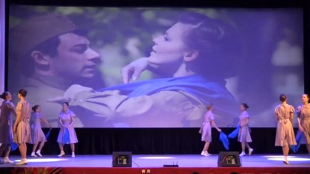 Детский хореографический коллектив «Талисман», танец «Синий платочек» смотреть онлайн