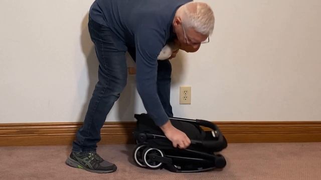 How to Fold the Joolz AER Stroller смотреть онлайн