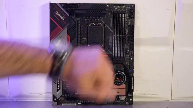 ASROCK Z690 PG Velocita : Du haut de gamme ATX pour Alder Lake-S смотреть онлайн