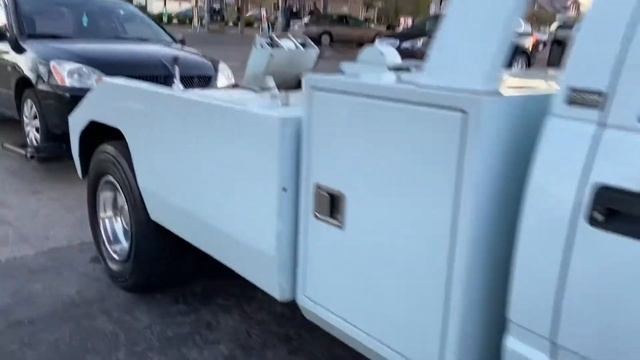 Chevy 3500 tow truck смотреть онлайн