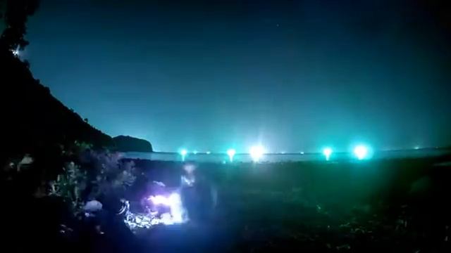 Ночь Тропики Костер Море и Звёзды. Отдых Оздоровление Тайланд