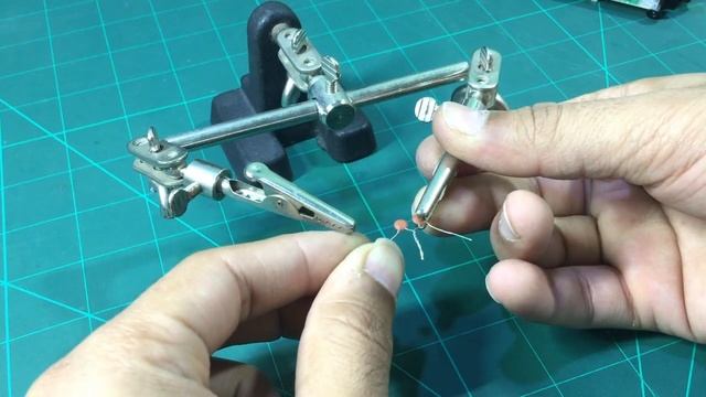 Dual Antenna Bluetooth circuit-Range 20x Using Only P.f смотреть онлайн