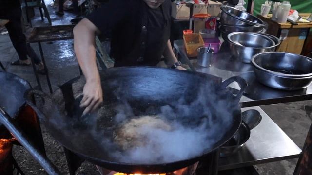 Opens Before Dawn! Best Street Food Cooking Skills at 4 AM смотреть онлайн