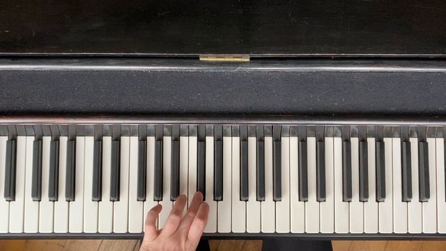 How to Play - Piano Scales - B minor harmonic - finger pattern and co-ordination смотреть онлайн