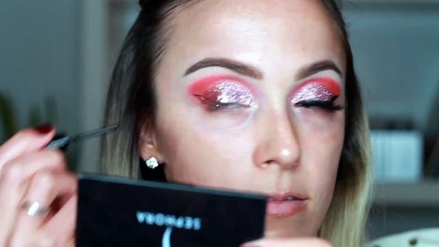 GLAM and GLITTERY Valentines Day Look смотреть онлайн