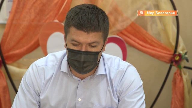 Евгений Мирошников провёл личный приём в Строителе смотреть онлайн