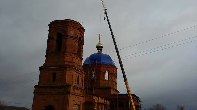 установка купола и креста храма Иоанна Богослова (село Тим, скит монастыря Марии Магдалины) смотреть онлайн
