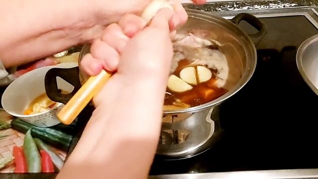 Новогодний рецепт- Свинина запечённая в пиве!!! Как приготовить... смотреть онлайн