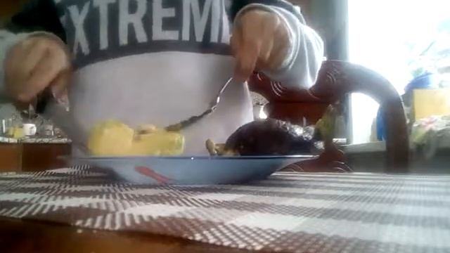 Как есть авокадо (это гавно) смотреть онлайн