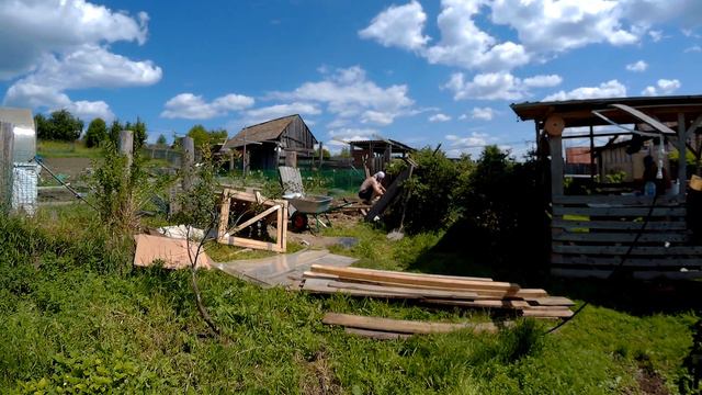 Курам опять досталось. Работаем. Развлекаемся. // Юлия Артуровна влог смотреть онлайн