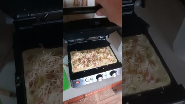Омлет с ветчиной и сыром на гриле смотреть онлайн