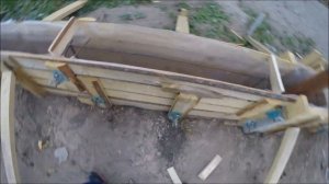 Опалубка готовая к заливке бетона со стяжками. Забор ч.8.