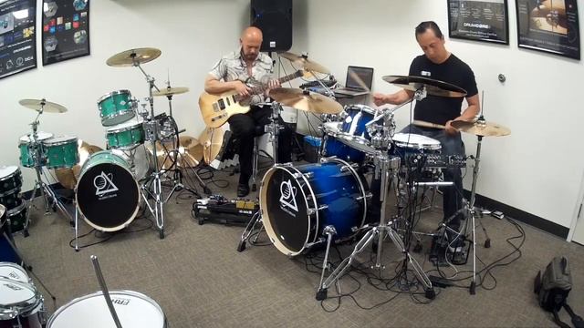 Jimmy & Enrique @ Muzzio Drums Showroom смотреть онлайн