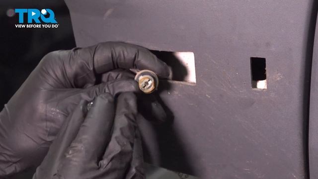 How to Replace Rear Side Marker Blub 2010-2013 Ford Transit Connect смотреть онлайн