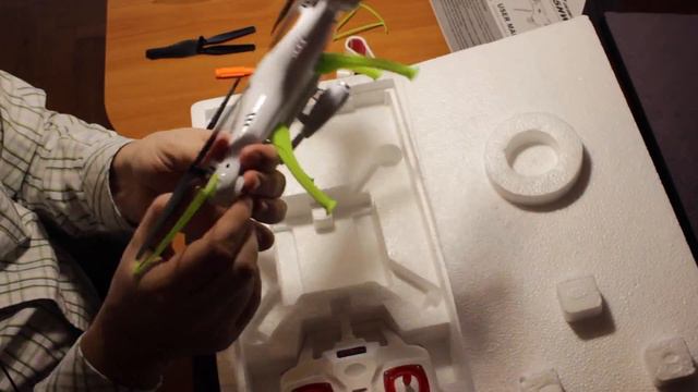 Обзор и полет на бюджетном FPV квадрокоптере | Syma X5HW смотреть онлайн