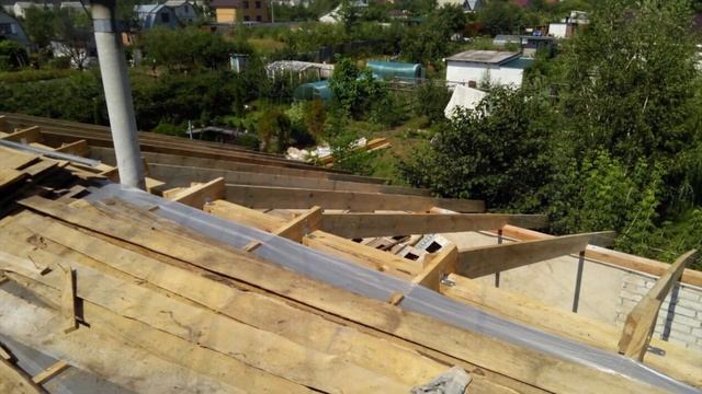 После стяжки дома - замена крыши старого кирпичного дома смотреть онлайн