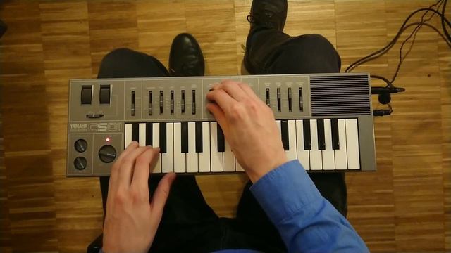 Fooling around on Yamaha CS01 смотреть онлайн