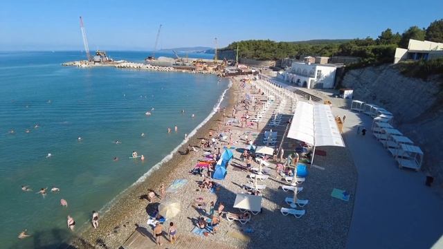 ДИВНОМОРСКОЕ ? ПО УЛИЦЕ КУРОРТНОЙ НА ПЛЯЖ ФАКЕЛ ?#дивноморское #черноеморе #дивноморск смотреть онлайн