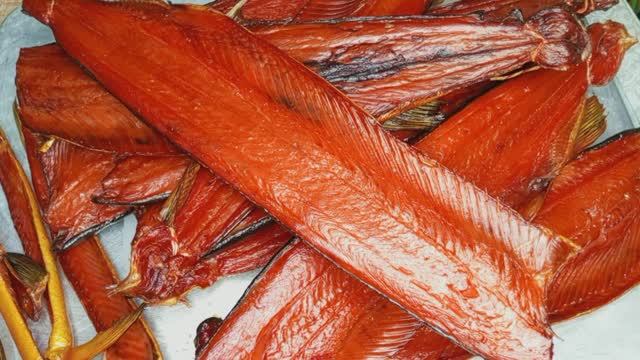 КЕТА ХОЛОДНОГО КОПЧЕНИЯ от А до Я в 'в коптильне москит' смотреть онлайн