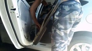 Солярис 2018 г. Как снять карту двери.