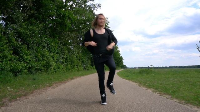 Vicetone & Tony Igy - Astronomia (Melbourne Shuffle) смотреть онлайн