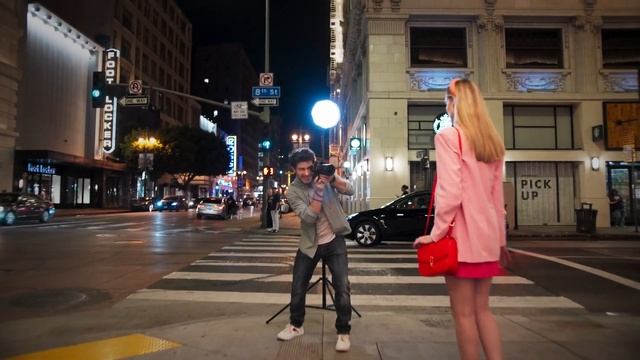 Stay Light, Stay Flexible with RC 60B Portable COB LED Video Light смотреть онлайн