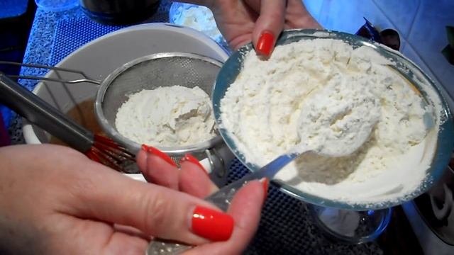 ШОКОЛАДНЫЙ ПИРОГ с ТВОРОЖНОЙ ПРОСЛОЙКОЙ НА СКОРУЮ РУКУ, СУПЕР БИСКВИТ | Irina Belaja смотреть онлайн