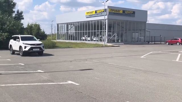 Toyota Fortuner (BLACK ONYX)