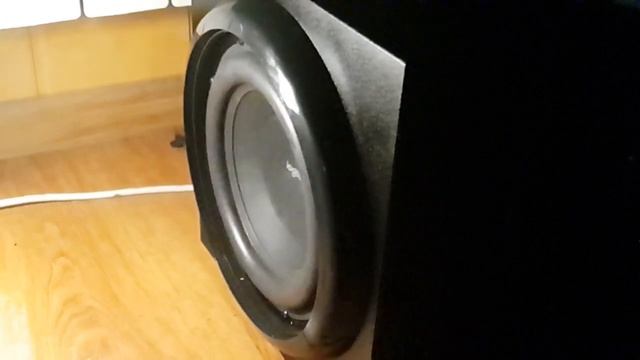 Logitech z906 in slow motion 960fps смотреть онлайн