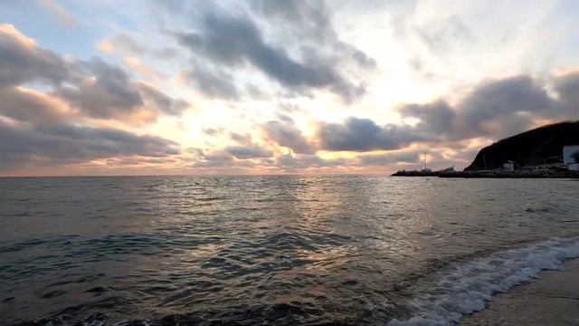 В Новомихайловский 2 января 2023 года пришла весна. Очень тепло в новогодние праздники. смотреть онлайн