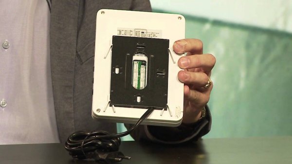 Обзор видеодомофона CMD-VD41