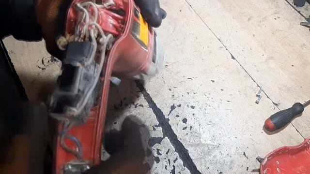 Перфоратор Vitals Ra 2462 не включается - ремонт.