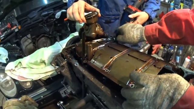 Мерседес Лупастый М111 Разбираем мотр