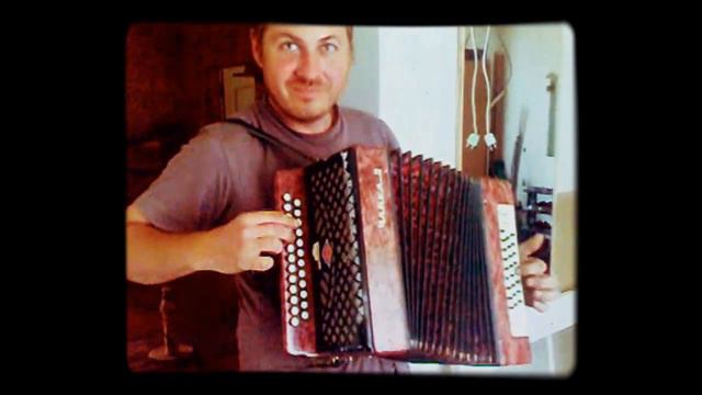 ЧЕЛОВЕК-БАЯНИСТ смотреть онлайн
