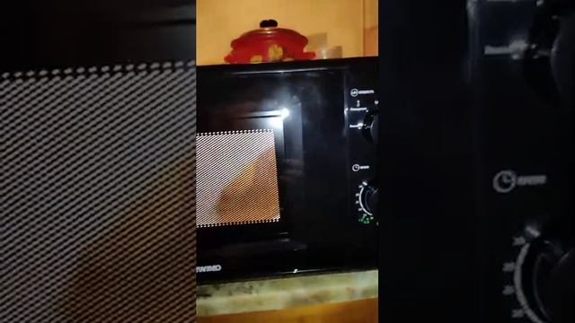 Первый запуск новой микроволновки от STARWIND смотреть онлайн