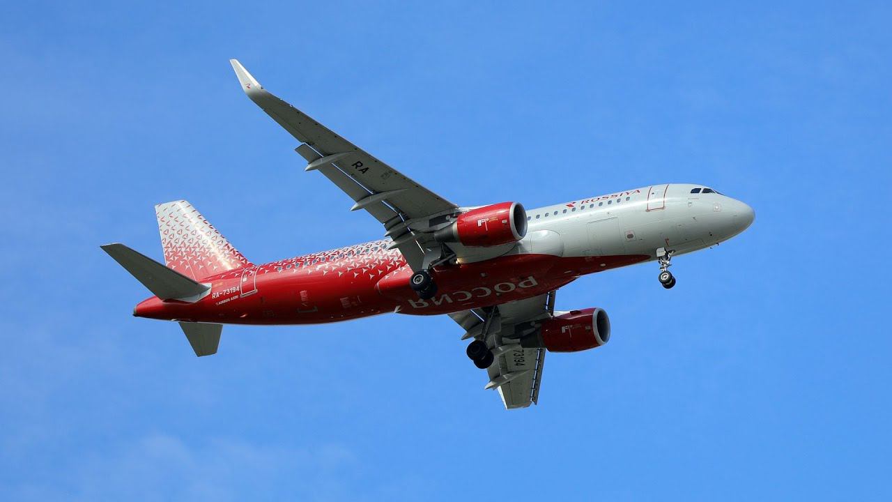 Таллинское шоссе. Самолёты. 27.08.2023 г. Canon RP и RF 70-200 4.0 для съёмки самолётов. смотреть онлайн