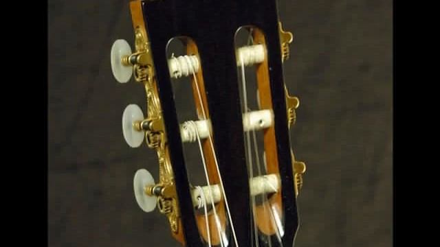 1997 Rubio Flamenco Cypress/Red Cedar at Dream Guitars смотреть онлайн