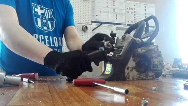 Как разобрать бензопилу STIHL MS 180 (Штиль мс 180). How to disassemble a stihl chainsaw ms 180 смотреть онлайн