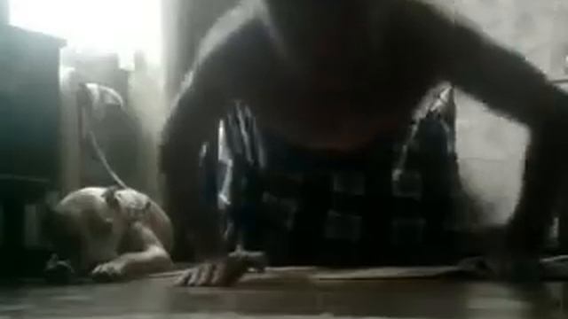 Как правильно отжиматся от пола.Виды отжиманий. Среда смотреть онлайн