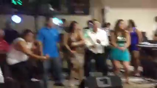 Moviendo el Atol de Elote!! смотреть онлайн